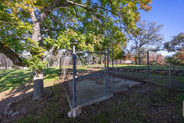 41443 Roaring River Court, Coarsegold, CA 93614