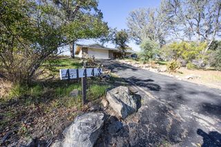 41443 Roaring River Court, Coarsegold, CA 93614