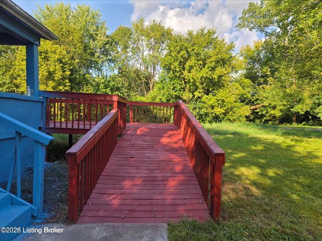 4534 Lake Dreamland Rd, Louisville, KY 40216