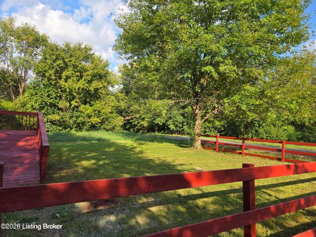 4534 Lake Dreamland Rd, Louisville, KY 40216