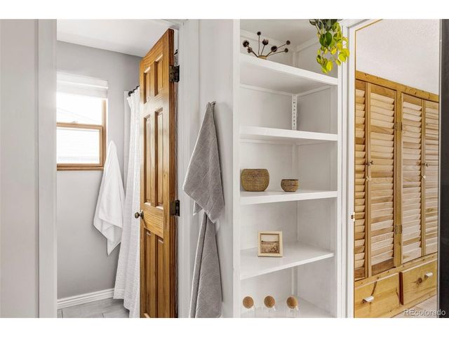 5556 S Elmwood St, Littleton, CO 80120