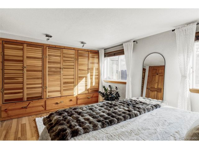 5556 S Elmwood St, Littleton, CO 80120