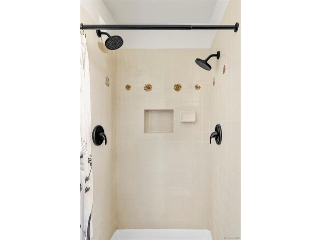 5556 S Elmwood St, Littleton, CO 80120