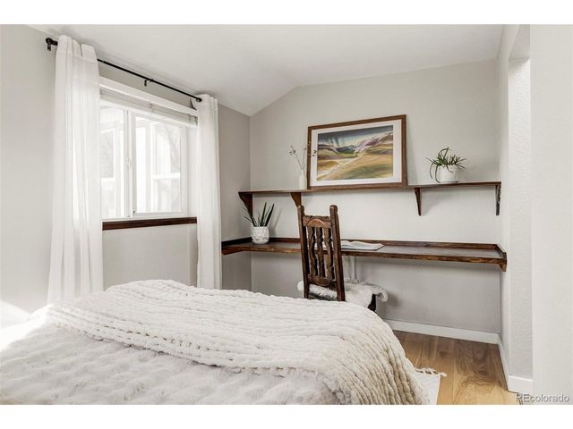 5556 S Elmwood St, Littleton, CO 80120