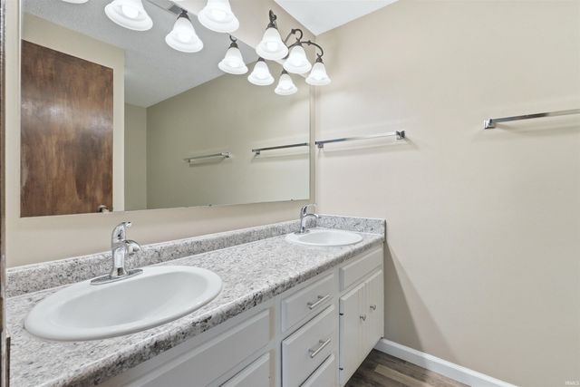 1623 Channel Place, Fort Wayne, IN 46825