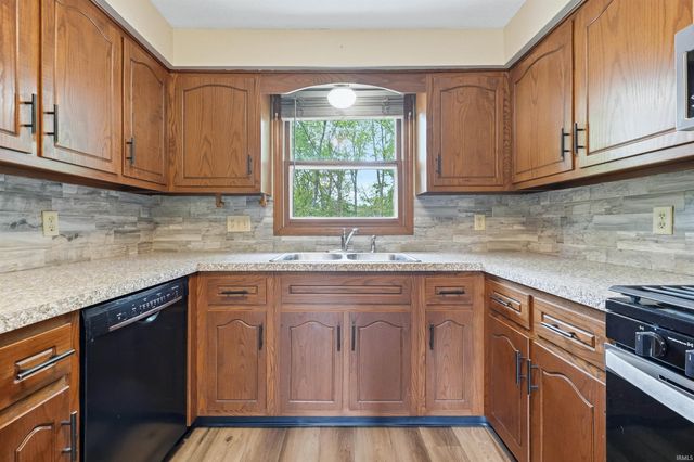 1623 Channel Place, Fort Wayne, IN 46825