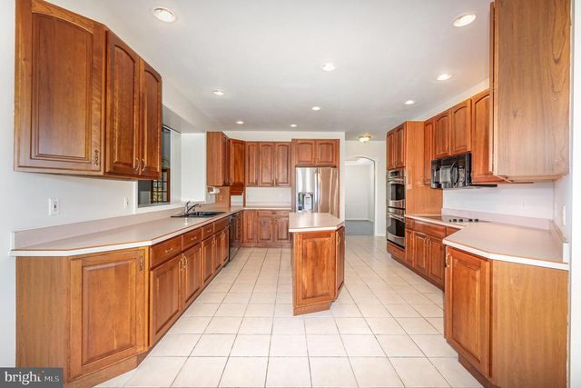 535 OLDFIELD POINT RD, Elkton, MD 21921