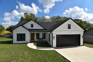 232 Griffin Avenue, Hustonville, KY 40437