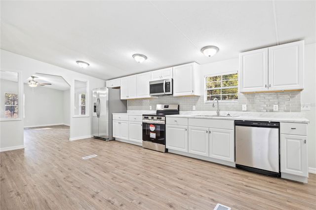 1809 ROSEMARY CIRCLE, Bell, FL 32619