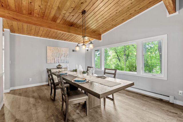 2666 Keller Parkway, Maplewood, MN 55109