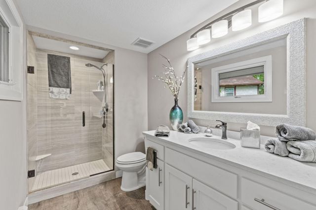 2666 Keller Parkway, Maplewood, MN 55109