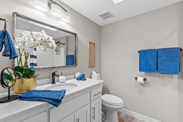 2666 Keller Parkway, Maplewood, MN 55109