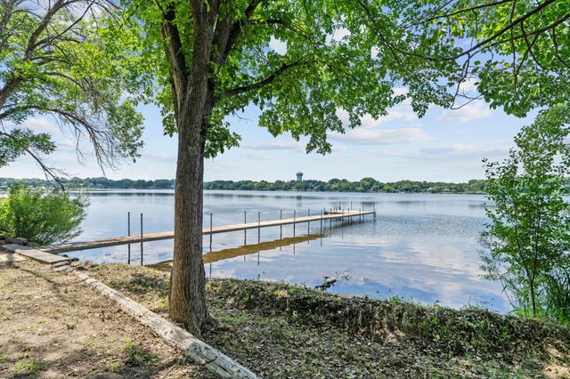 2666 Keller Parkway, Maplewood, MN 55109