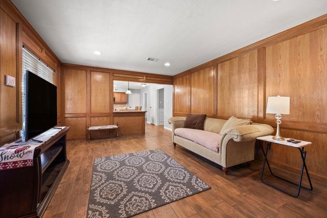 2142 Parkdale Drive, Houston, TX 77339