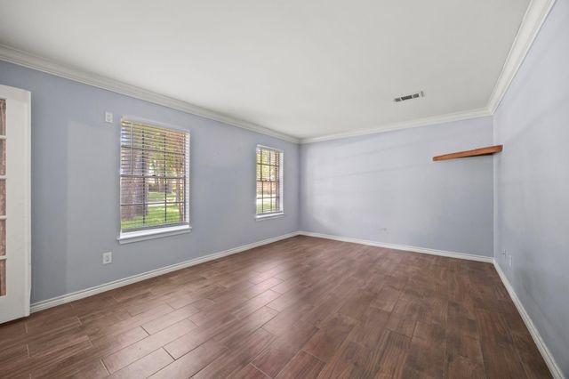 2142 Parkdale Drive, Houston, TX 77339