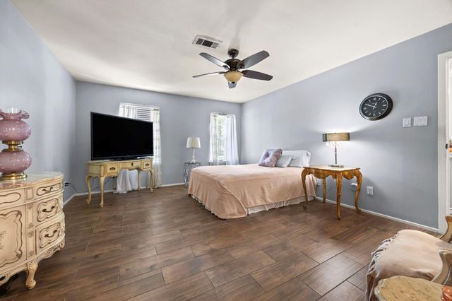 2142 Parkdale Drive, Houston, TX 77339