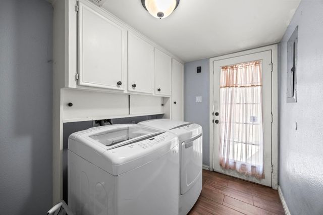 2142 Parkdale Drive, Houston, TX 77339