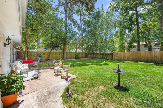 2142 Parkdale Drive, Houston, TX 77339