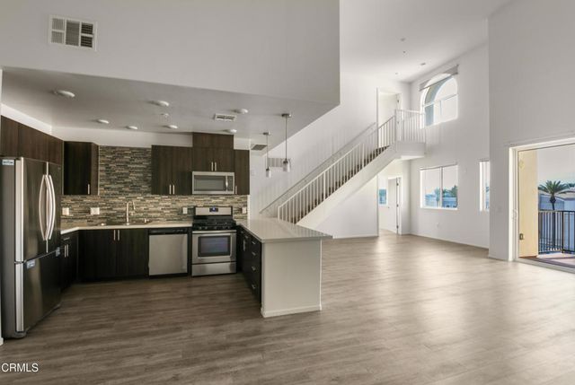 124 W Colorado Street 504, Glendale, CA 91204