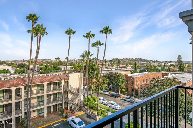 124 W Colorado Street 504, Glendale, CA 91204