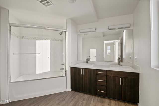 124 W Colorado Street 504, Glendale, CA 91204