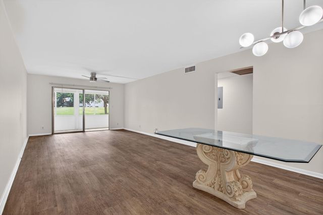 3203 Portofino Point M1, Coconut Creek, FL 33066