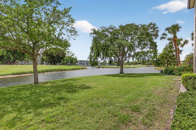 3203 Portofino Point M1, Coconut Creek, FL 33066