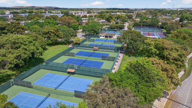 3203 Portofino Point M1, Coconut Creek, FL 33066