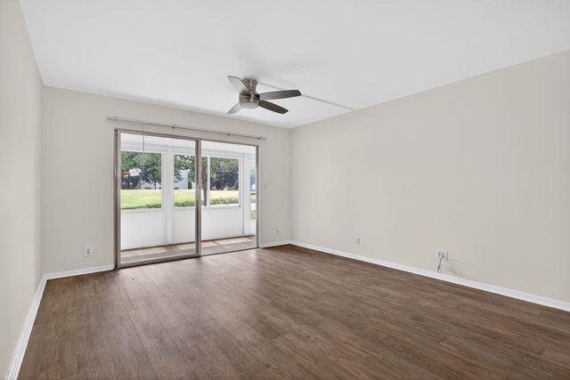 3203 Portofino Point M1, Coconut Creek, FL 33066