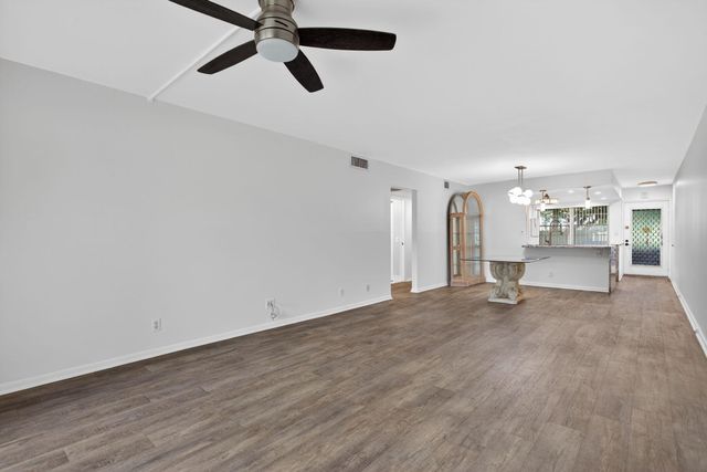 3203 Portofino Point M1, Coconut Creek, FL 33066