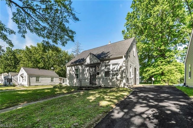 1291 Hardesty Boulevard, Akron, OH 44320