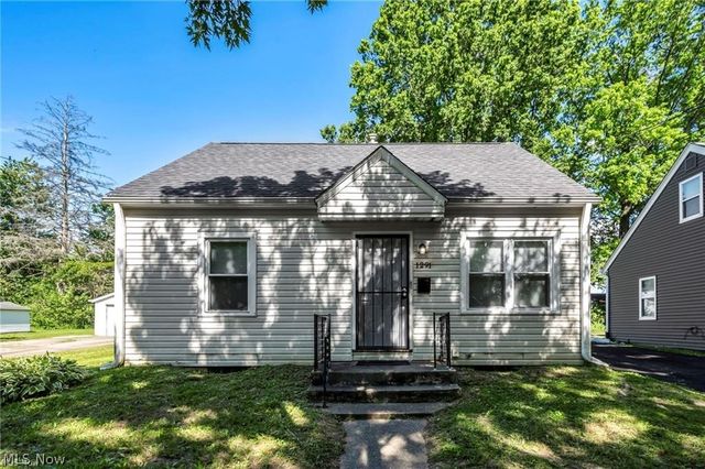 1291 Hardesty Boulevard, Akron, OH 44320