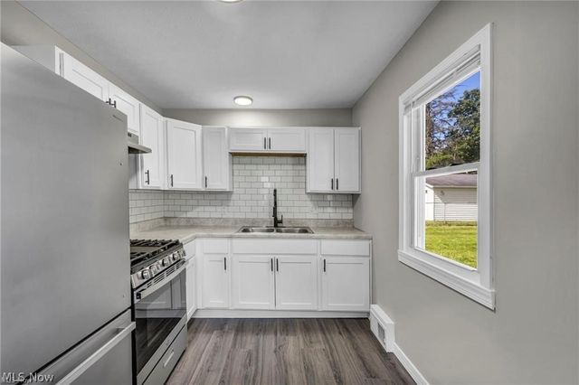 1291 Hardesty Boulevard, Akron, OH 44320