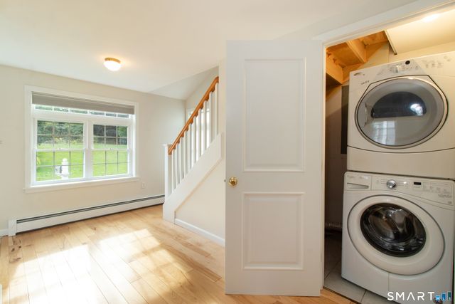 42 Waverly Road, Branford, CT 06405