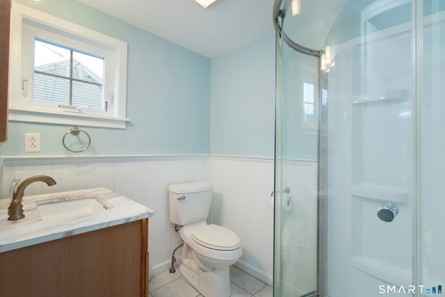 42 Waverly Road, Branford, CT 06405