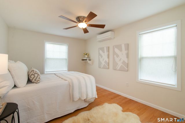 42 Waverly Road, Branford, CT 06405