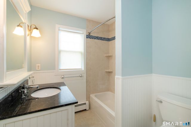 42 Waverly Road, Branford, CT 06405