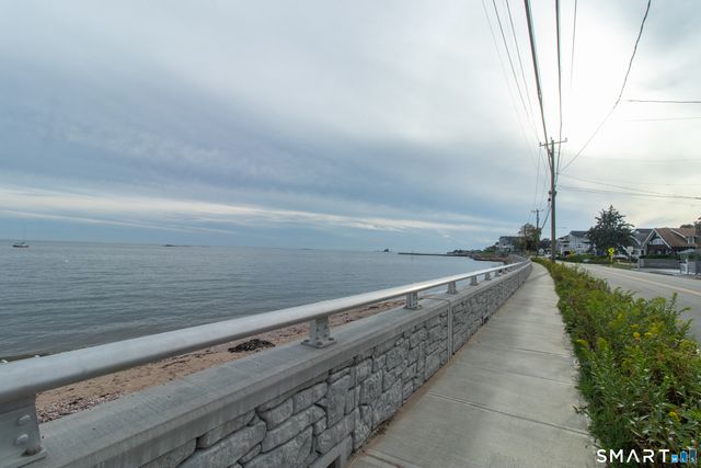 42 Waverly Road, Branford, CT 06405