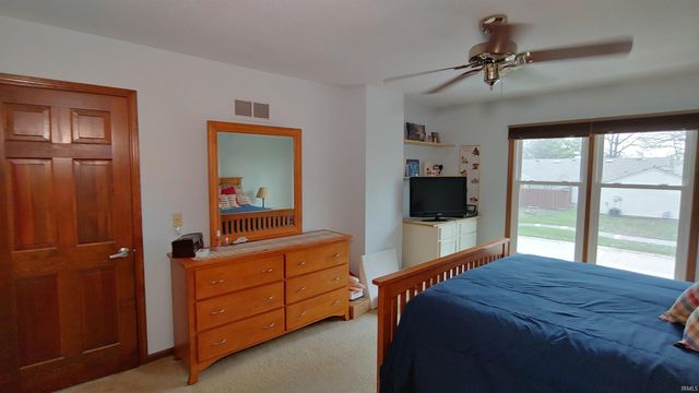 6212 Sawmill Woods Drive, Fort Wayne, IN 46835