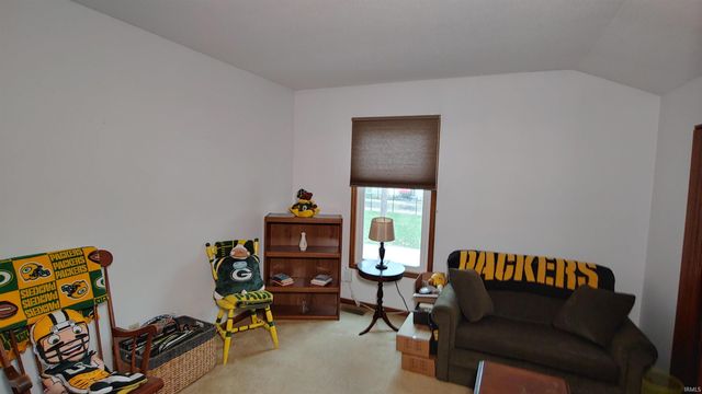 6212 Sawmill Woods Drive, Fort Wayne, IN 46835