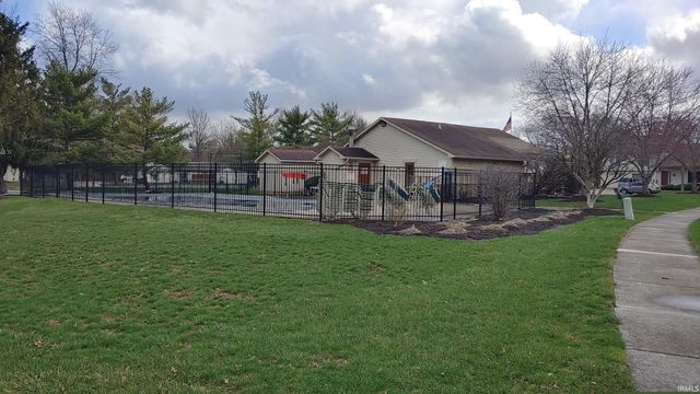 6212 Sawmill Woods Drive, Fort Wayne, IN 46835