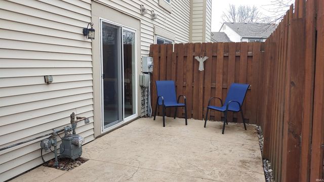 6212 Sawmill Woods Drive, Fort Wayne, IN 46835