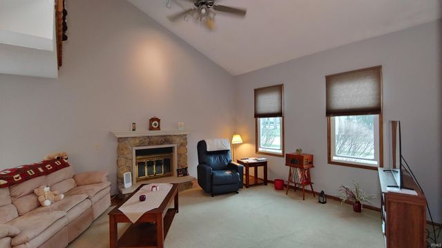 6212 Sawmill Woods Drive, Fort Wayne, IN 46835