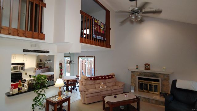 6212 Sawmill Woods Drive, Fort Wayne, IN 46835