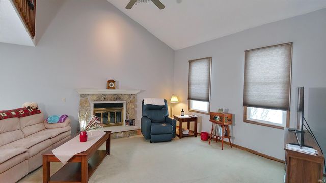 6212 Sawmill Woods Drive, Fort Wayne, IN 46835