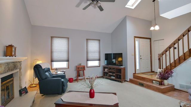 6212 Sawmill Woods Drive, Fort Wayne, IN 46835