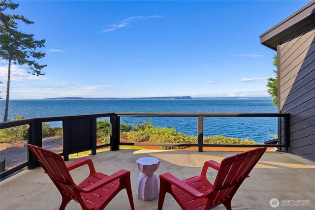 3996 NE Twin Spits Road, Hansville, WA 98340