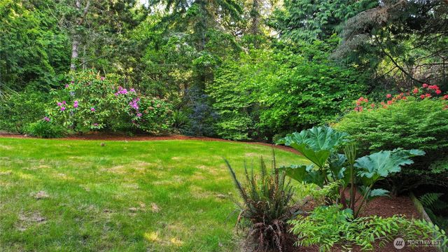 3996 NE Twin Spits Road, Hansville, WA 98340