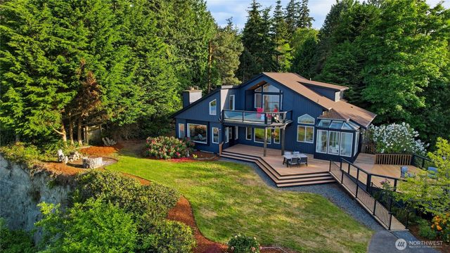 3996 NE Twin Spits Road, Hansville, WA 98340