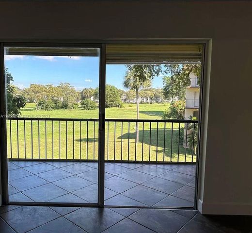 6201 N Falls Cir Drive 304, Lauderhill, FL 33319